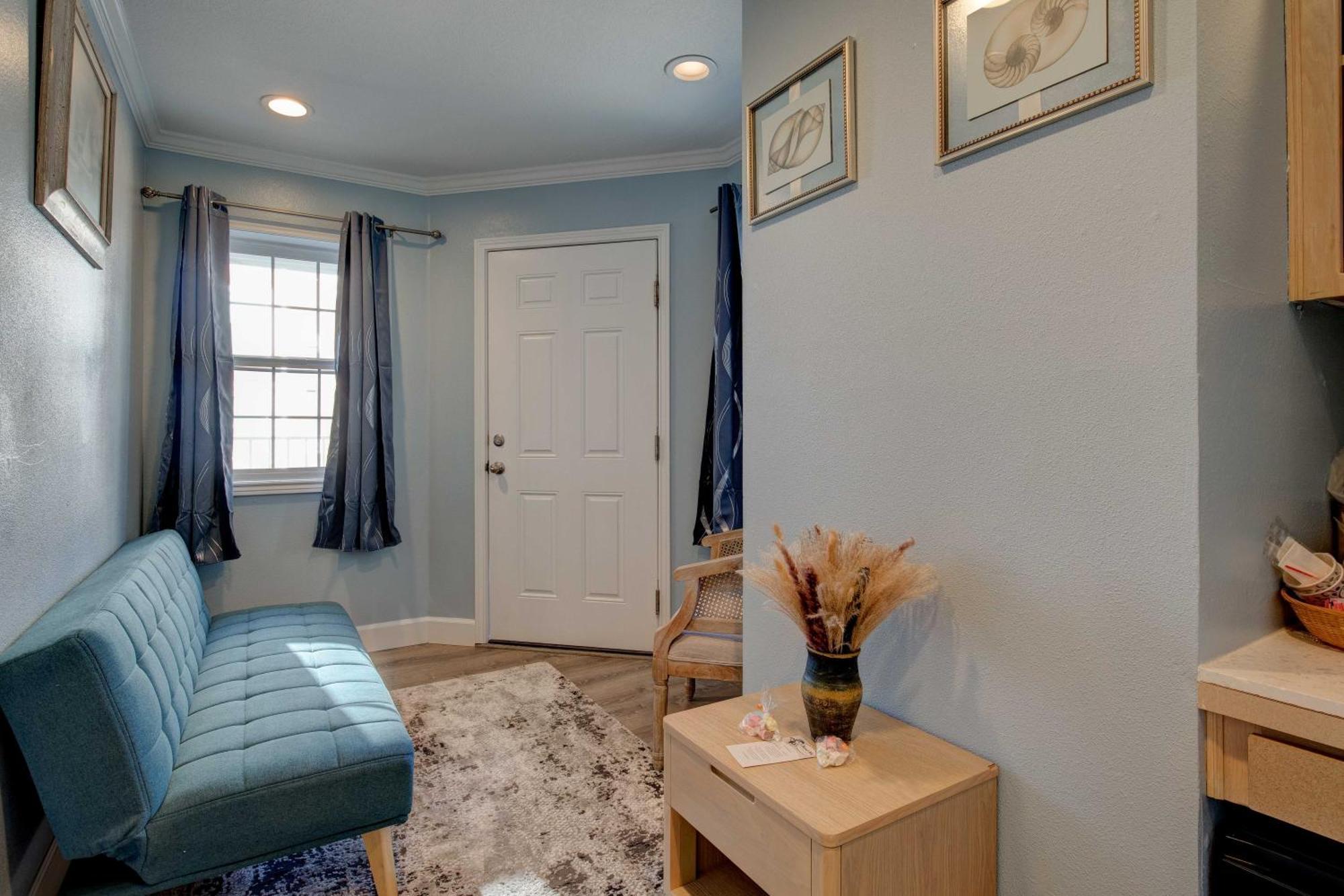 Inn Of The Four Winds Seaside Oceanfront Room photo